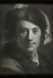 Autorretrato con Gorro de Piel